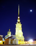 Петропавловский собор в лунную ночь